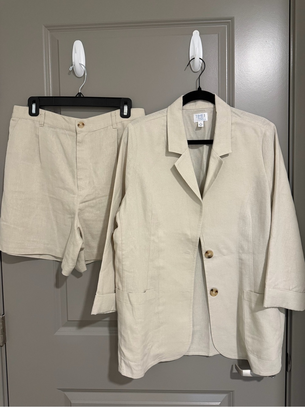 Tan Short Suit Set (M)